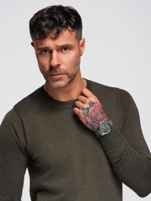 Męski sweter klasyczny z wiskozą BASIC z okrągłym dekoltem – oliwkowy melanż V17 - Rozmiar: L Ombre Clothing