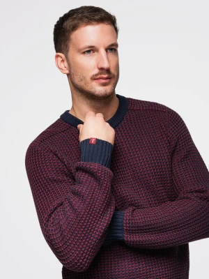 Męski sweter o kontrastowym splocie z okrągłym dekoltem – bordowy V1 Ombre Clothing