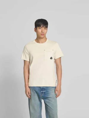 męski t-shirt o kroju regular fit z brustaszą Moose Knuckles Beżowy
