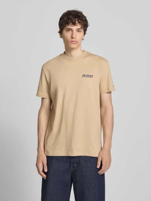 męski t-shirt o kroju regular fit z czystej bawełny Tommy Jeans Beżowy