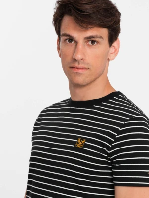 Męski t-shirt w paski z patchem Ombre Design – czarno-biały V2 Ombre Clothing