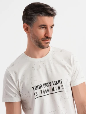 Zdjęcie produktu Męski t-shirt z nadrukiem i okrągłym dekoltem – biały V1 - Rozmiar: S Ombre Clothing