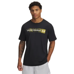 Męski t-shirt z nadrukiem Under Armour UA Camo Chest Stripe SS - czarny złe zdjęcie nadruku u producenta