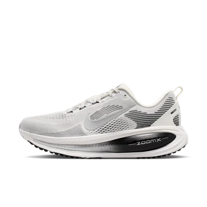 Męskie buty do biegania po asfalcie Nike Vomero 18 - Biel