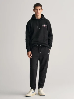 Męskie czarne joggery z wyhaftowaną flagą GANT