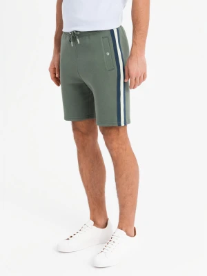 Męskie dresowe szorty z lampasami i ściągaczem w pasie – oliwkowe V2 - Rozmiar: L Ombre Clothing
