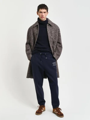 Męskie granatowe spodnie dresowe z małą grafiką GANT