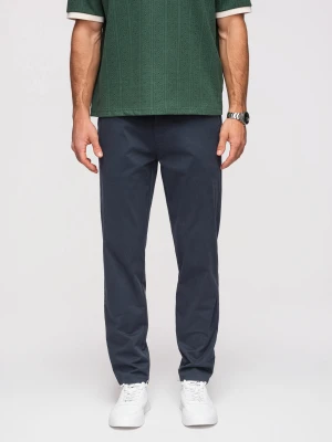 Męskie jednolite spodnie chino REGULAR FIT – granatowe V4 Ombre Clothing