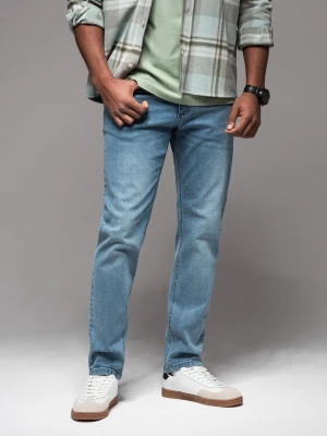 Męskie klasyczne przecierane jeansy REGULAR FIT – jasnoniebieskie V2 - Rozmiar: S Ombre Clothing