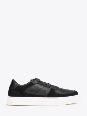 Męskie sneakersy ze skóry z perforacjami czarne Wittchen