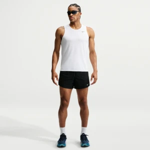 Męskie spodenki do biegania z wszytą bielizną 13 cm Nike Stride Aero-FIT - Czerń
