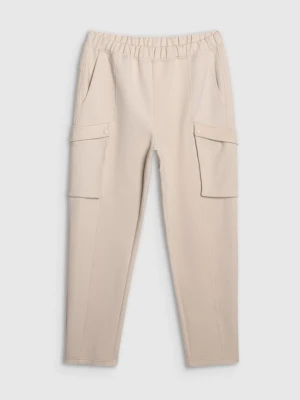 Męskie spodnie casual cargo 4F 4FWSS25TTROM0990 - beżowe