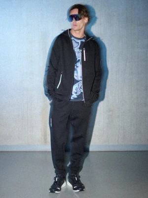 Męskie spodnie dresowe joggery 4F 4FRSS26TTROM1863 - czarne