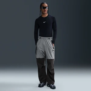 Męskie spodnie oversize z tkaniny Nike Tech - Szary