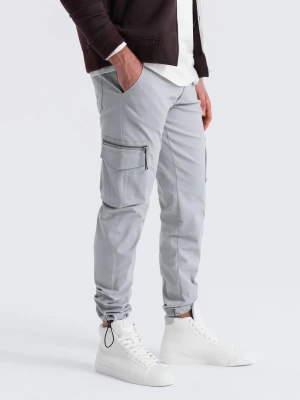 Męskie spodnie STRAIGHT LEG cargo z trójkątnym pinem na kieszeni – szare V3 - Rozmiar: M Ombre Clothing