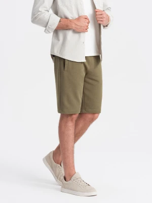 Męskie szorty dresowe przed kolano BASIC – oliwkowe V2 Ombre Clothing