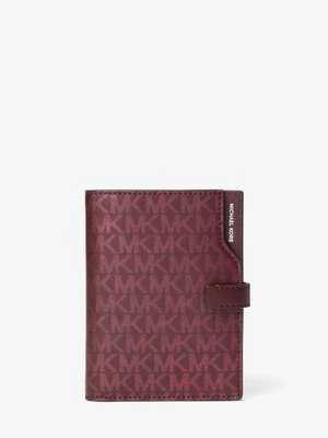 Metaliczny portfel na paszport Jet Set z charakterystycznym logo MICHAEL Michael Kors
