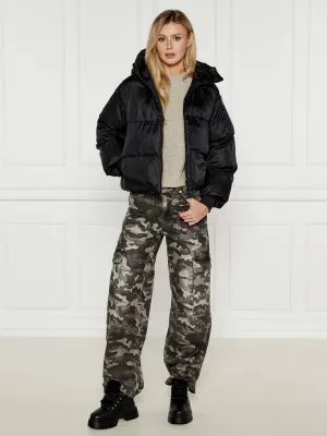 Michael Kors Jeansy CAMO CARGO JEAN | Loose fit