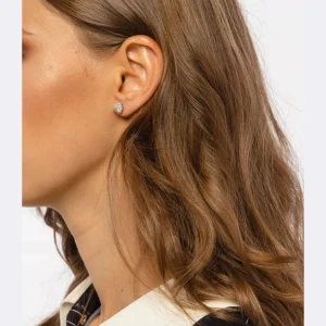 Michael Kors Kolczyki Bril Heart Stud