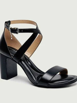 Michael Kors Skórzane sandały na słupku ALEXA FLEX