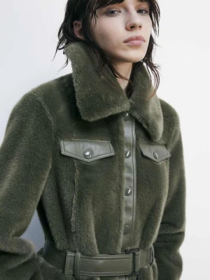 Miękki płaszcz midi z błyszczącymi detalami PATRIZIA PEPE