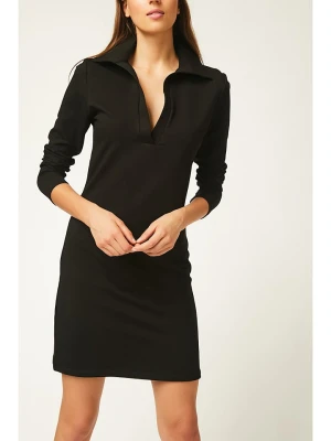 Milan Kiss Sukienka w kolorze czarnym rozmiar: L