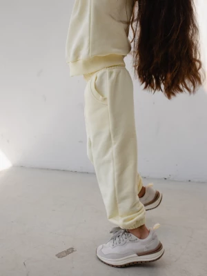 MINI spodnie dresowe typu jogger w kolorze ICE LEMON - DISPLAY-80-86 (12-18) Marsala