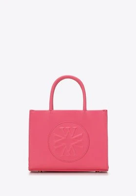 Minikuferek z ekoskóry tłoczony w monogram różowy Wittchen