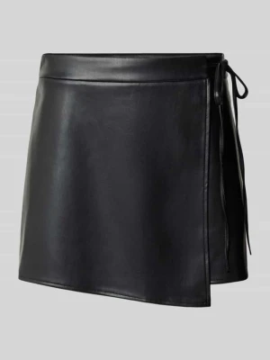 Minispódnica w skórzanym wyglądzie Gina Tricot Czarny