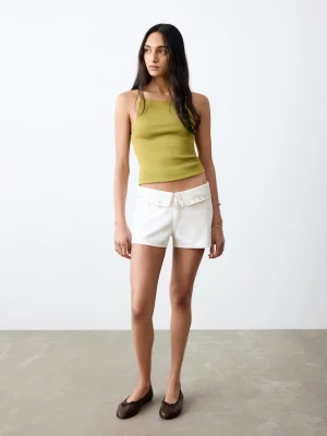 Miniszorty z wywinięciem i ćwiekami złamana biel - Dziewczyna - - MANGO TEEN