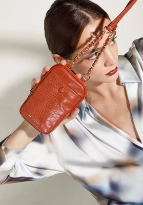 Minitorebka z ekoskóry na łańcuszku brązowa Wittchen