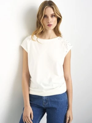Mleczny T-shirt damski z aplikacją OCHNIK
