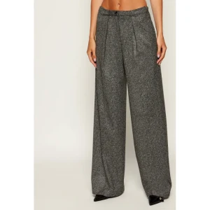 MM Spodnie CALI | Relaxed fit