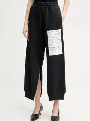 MM6 Maison Margiela spodnie dresowe bawełniane damskie kolor czarny z nadrukiem S52KA0527.M25012