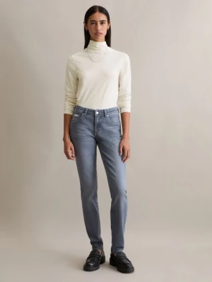 Model jeansów Alva slim Marc O'Polo
