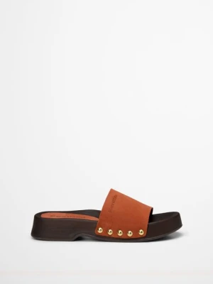 Model Mule Mary Marc O'Polo