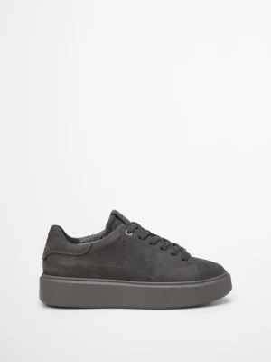 Model sneakersów Cora z podeszwą Cup Marc O'Polo