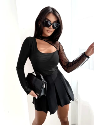 Modna bluzka z siateczkowym rękawem MOIRA - czarna  magmac 