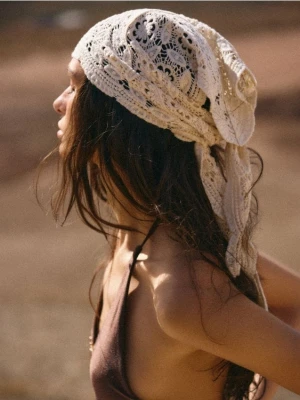 Mohito - Ażurowa chusta - kremowy