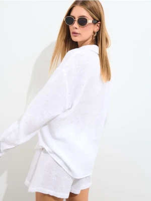 Mohito - Bawełniana biała koszula z haftem - biały