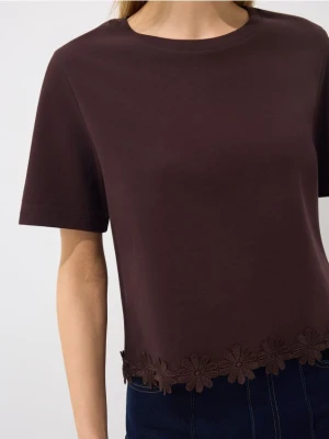 Mohito - Bawełniana bluzka z haftem - ciemnobrązowy