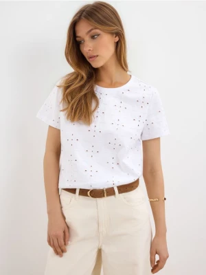 Mohito - Bawełniany t-shirt z haftem - biały