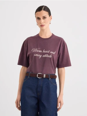 Mohito - Bawełniany t-shirt z napisem - mahoń