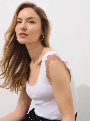 Mohito - Biała bluzka z ozdobnymi rękawami - biały