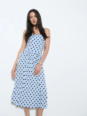 Mohito - Błękitna sukienka midi w grochy - błękitny