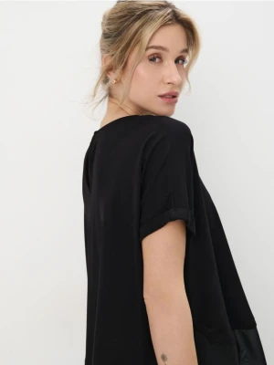 Mohito - Bluzka z baskinką - czarny