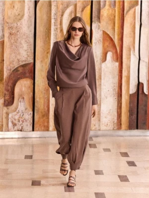 Mohito - Bluzka z lejącym dekoltem - brązowy