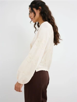 Mohito - Bluzka z ozdobnymi haftami - beżowy