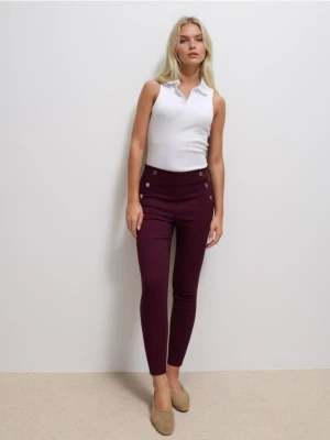 Mohito - Bordowe spodnie skinny - kasztanowy