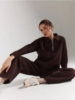 Mohito - Brązowe spodnie dresowe - ciemnobrązowy